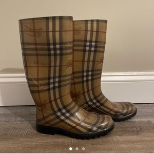 Burberry Rain Boots, Size 5